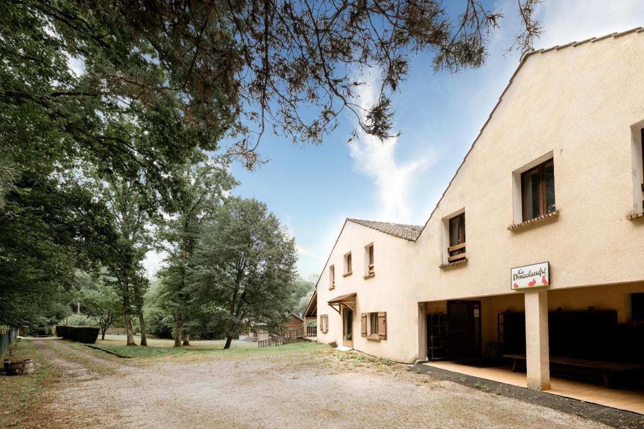 La Donaclaudre - Hebergement De Groupe En Pleine Nature, Ideal Pour Tous Vos Sejours ! 63 Couchages - 2 Grandes Salles - Salle De Jeux - Cuisine Professionnelle - Accessible Facilement - Localisation Attractive -Proche Paris & Disney Saint-Augustin  외부 사진