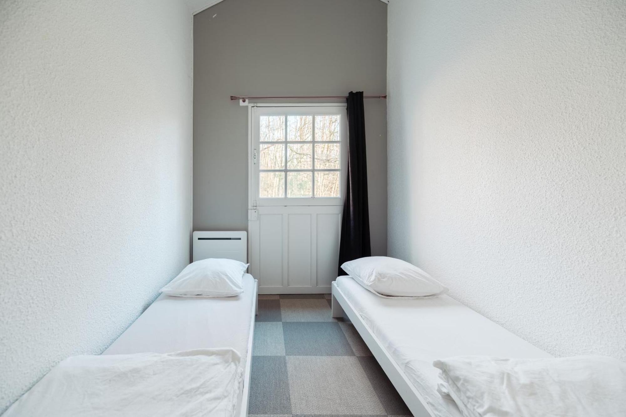 La Donaclaudre - Hebergement De Groupe En Pleine Nature, Ideal Pour Tous Vos Sejours ! 63 Couchages - 2 Grandes Salles - Salle De Jeux - Cuisine Professionnelle - Accessible Facilement - Localisation Attractive -Proche Paris & Disney Saint-Augustin  외부 사진