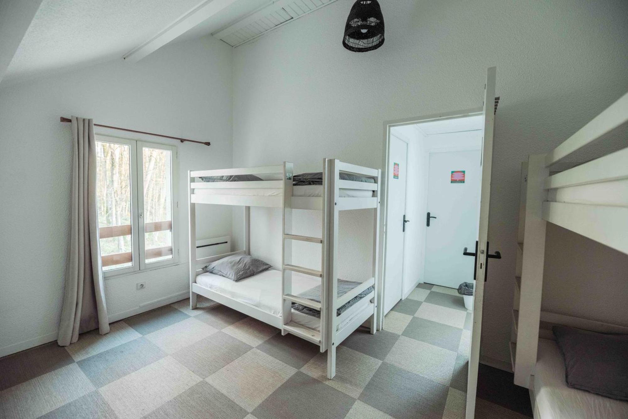 La Donaclaudre - Hebergement De Groupe En Pleine Nature, Ideal Pour Tous Vos Sejours ! 63 Couchages - 2 Grandes Salles - Salle De Jeux - Cuisine Professionnelle - Accessible Facilement - Localisation Attractive -Proche Paris & Disney Saint-Augustin  외부 사진